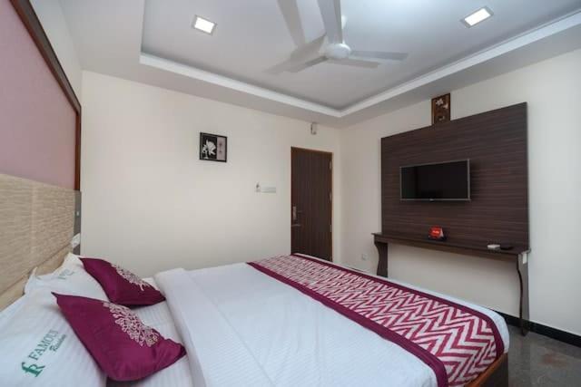 Famous Residency 호텔 Tiruchirappalli 외부 사진